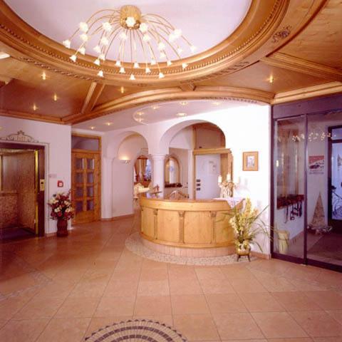 Hotel Scoiattolo سيلفا دي فال جاردينا المظهر الخارجي الصورة